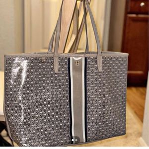 Tory Burch Gemini Link Tote Gray!  Like New No tags